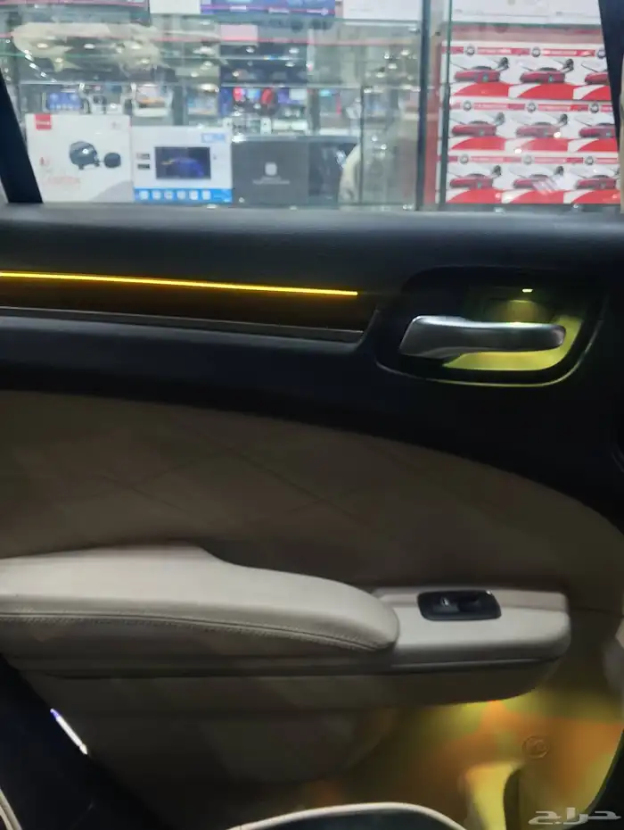 تركيب لد داخلي64 لون كليزرر C300موديل 2018حيكم الله 8