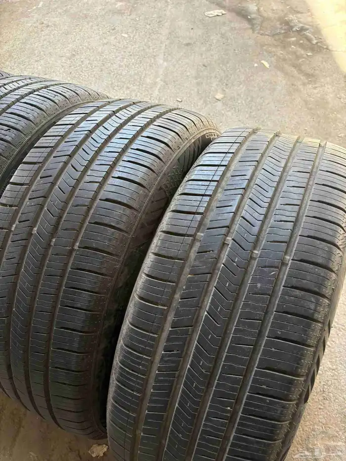 نعرض لكم كفرات نكسن كوري نظيف اخو الجديد علا الشرط 235 55 18 0