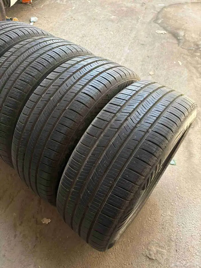 نعرض لكم كفرات نكسن كوري نظيف اخو الجديد علا الشرط 235 55 18 1
