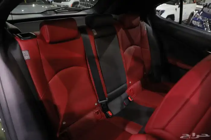 لكزسUX 200 FSPORT موديل 2023 10