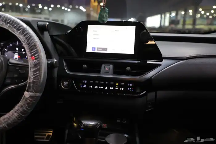 لكزسUX 200 FSPORT موديل 2023 12