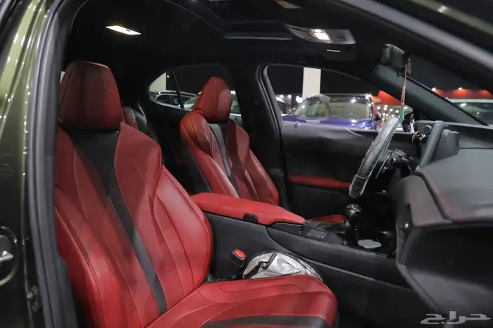 لكزسUX 200 FSPORT موديل 2023 13