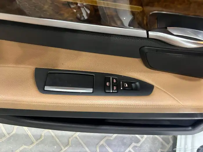 مصدوم BMW 750L 2014 14