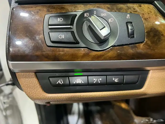 مصدوم BMW 750L 2014 10