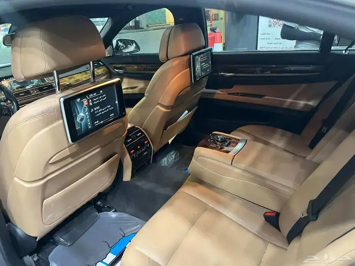 مصدوم BMW 750L 2014 13