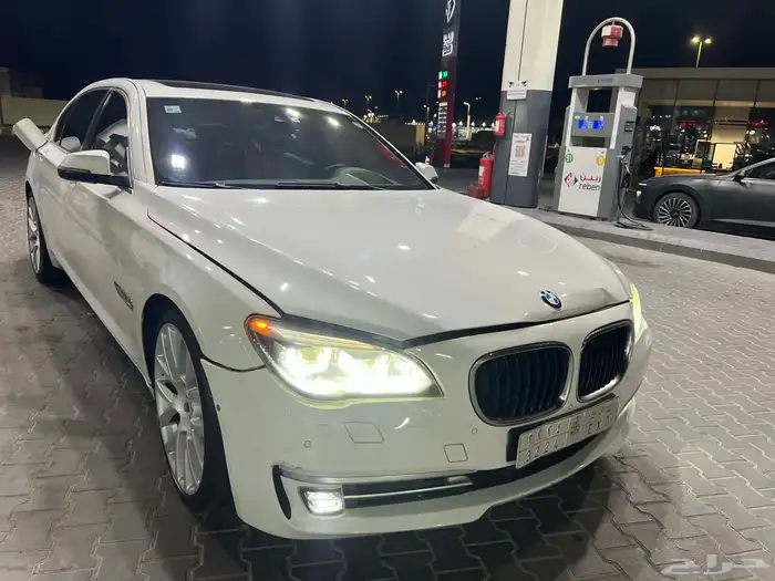 مصدوم BMW 750L 2014 4