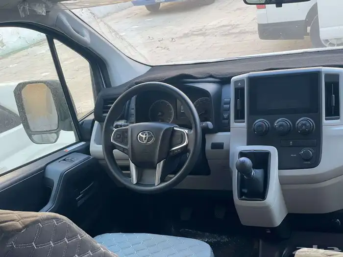 باصات هايس تويوتا موديل 2025 للتأجير 1