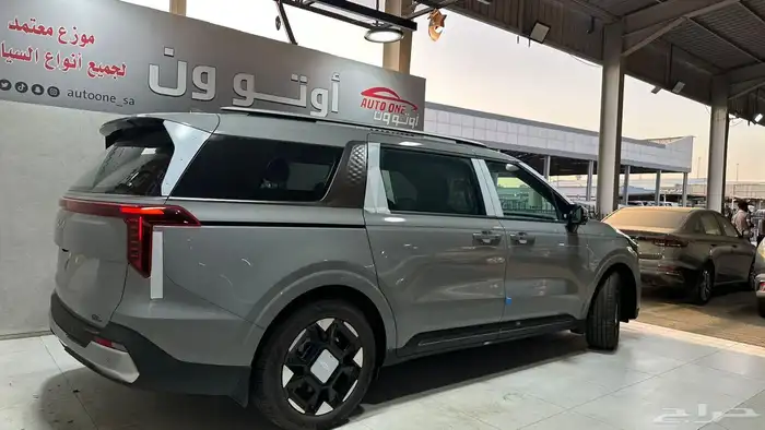 كيا كرنفال نص فل Gls موديل 2026 3