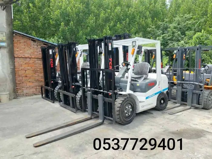 العزم لتأجير رافعة شوكية Forklift سكين.كلارك.كرينات.بوكلين 1
