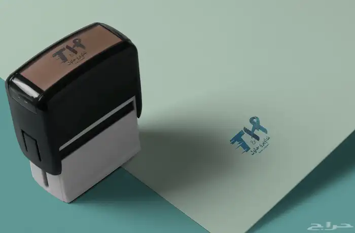 مصممة جرافيك وهويات بصرية 41