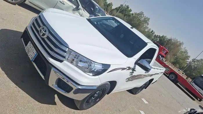 تويوتا هايلكس 2023 3