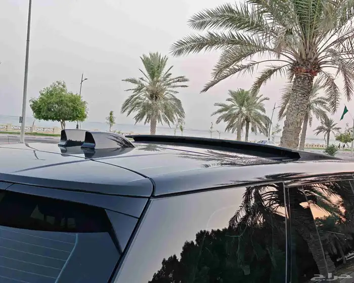 رنج روفر 2023 أسود 8 سلندر بحالة الوكالة 16