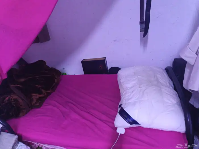 سرير ومرتبه ومخدة 0