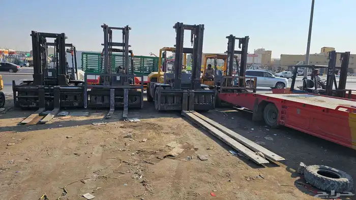 رافعه شوكيه للايجار رافعات فوركلفت بجميع الاحجام يومي وشهري 1