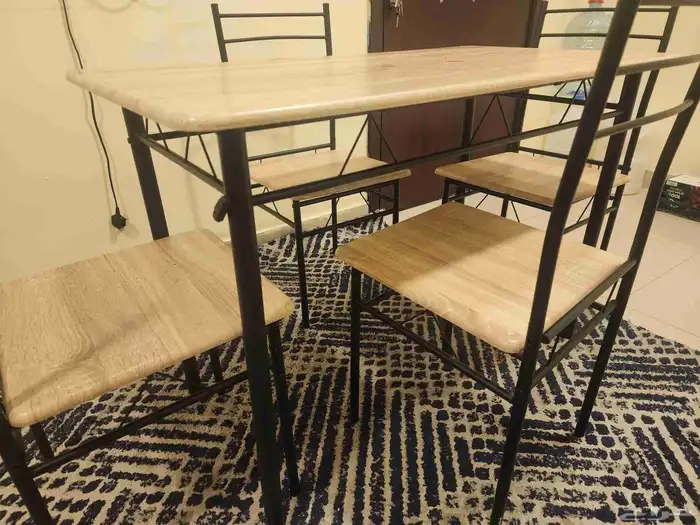 ثلاجة وسفرة اربع كرسى 3