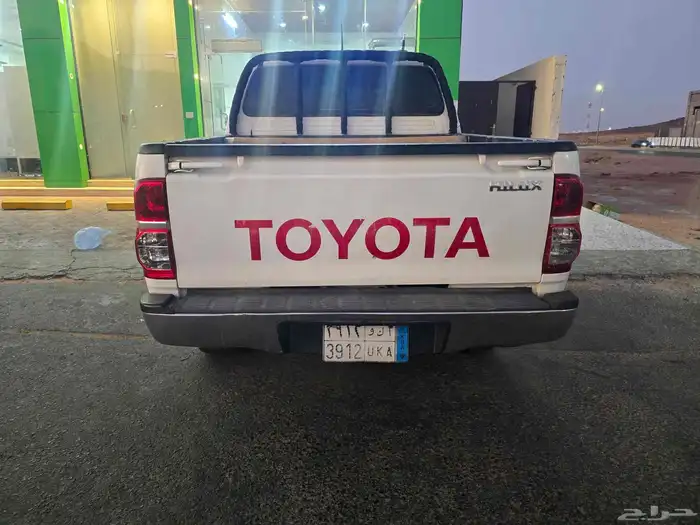 هايلوكس دبل غمارتين نظيفه للبيع 3
