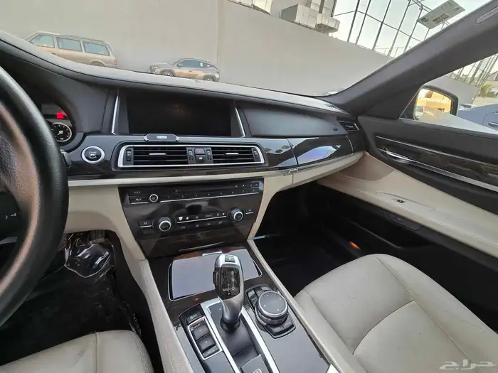 للبيع BMW 730 li 2015 22