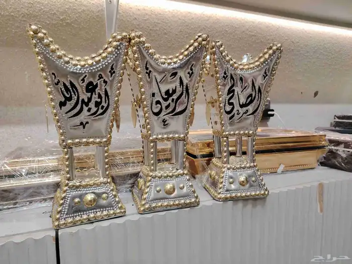 خطاط ورسام لوحه بارزه بنرات استيكرات 6