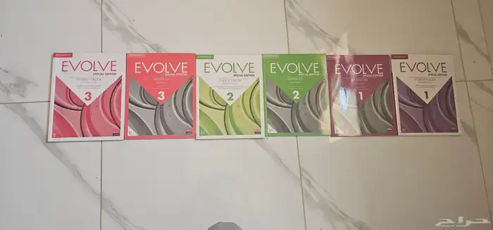 للبيع كتب انقليزي Evolve 1   2   3 0