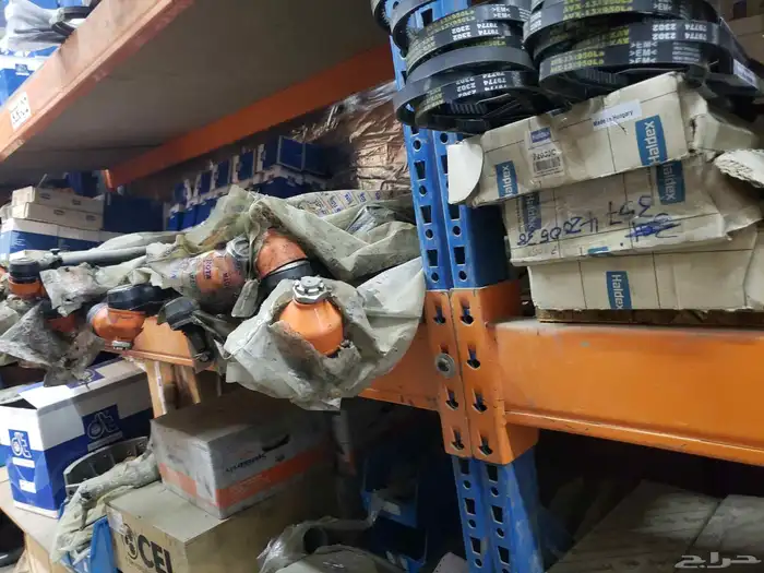 قطع غيار شاحنات وباصات مرسيدس 4
