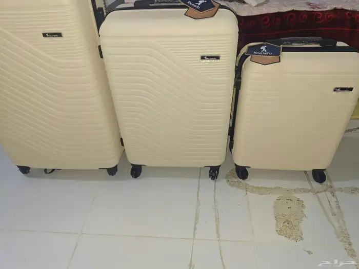 طقم شنط لسه جديد وعندي كميه الموقع الدوادمي 1