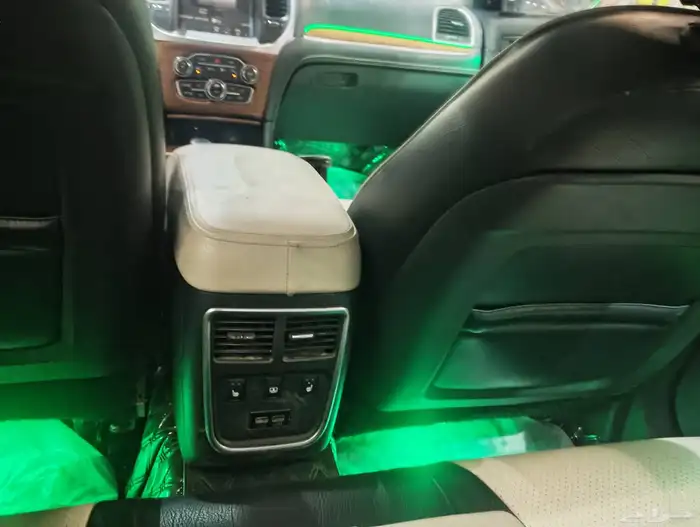 تركيب لد داخلي64 لون كليزرر C300موديل 2018حيكم الله 3