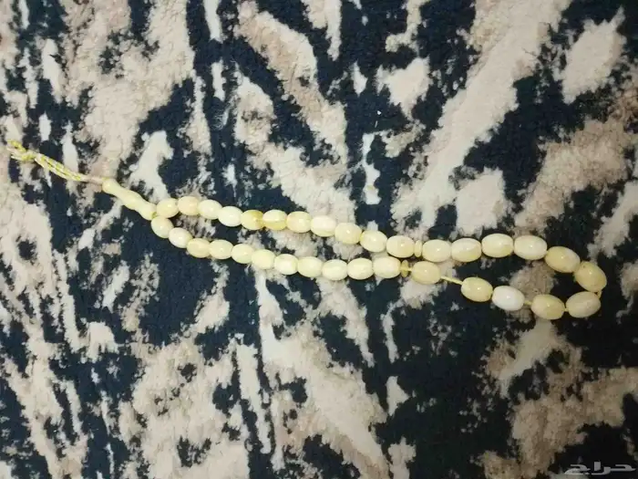 مسبحة جميلة و قوية للبيع خامه ممتازة 2
