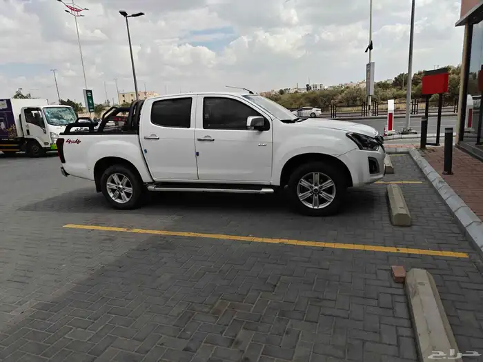 ايسوزو ديماكس غمارتين LS 2018 ديزل تيربو مكينه كبير 3.0 2