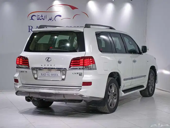 لكزس LX570 فل كامل 2010 4