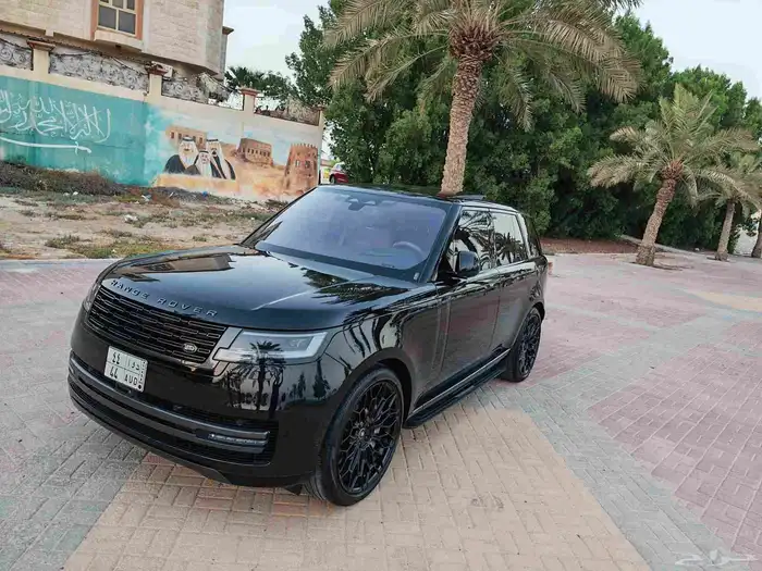 رنج روفر 2023 أسود 8 سلندر بحالة الوكالة 15