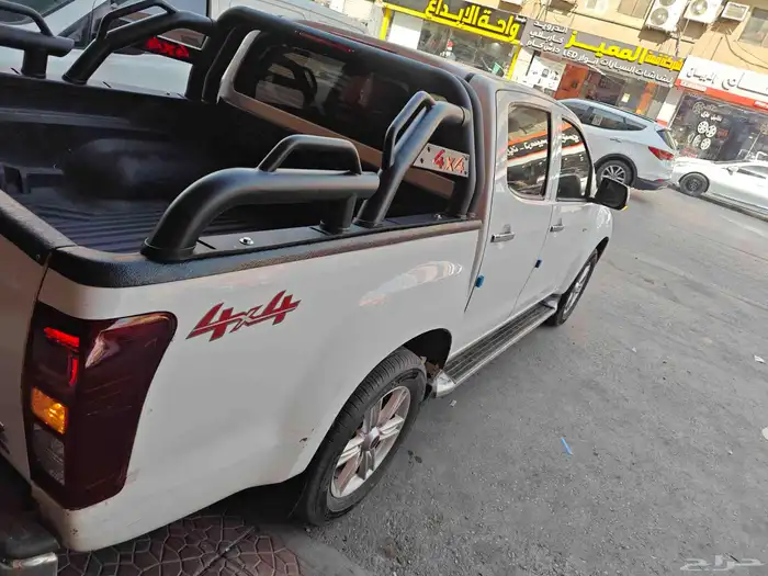 ايسوزو ديماكس غمارتين LS 2018 ديزل تيربو مكينه كبير 3.0 31
