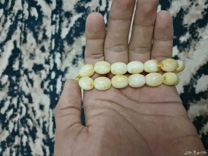 مسبحة جميلة و قوية للبيع خامه ممتازة 1