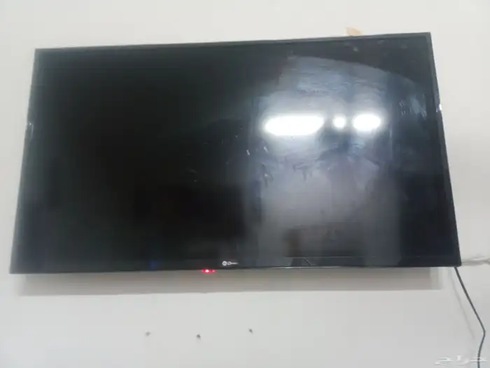 لبيع150 شاشه انكسرت للبيع 150 لسه صار سنه اني اخذت شاشه انس 3