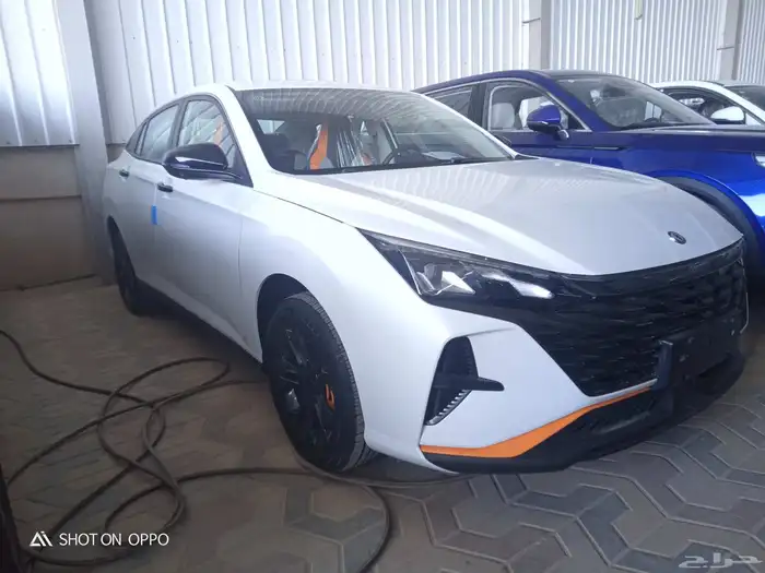 دونج فينج شاين E2 1