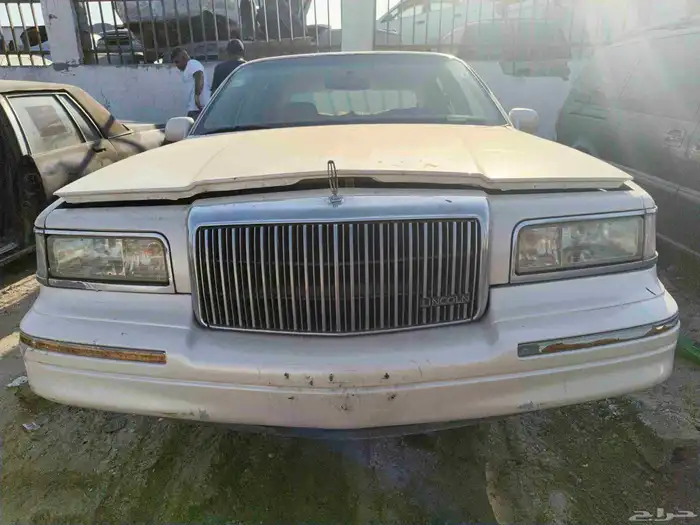 قطع غيار لينكون تاون كار 1997 تشليح 0