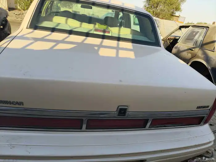 قطع غيار لينكون تاون كار 1997 تشليح 4