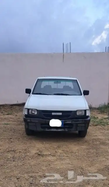 للبيع سياره ايسوزو غمارتين 2002 0