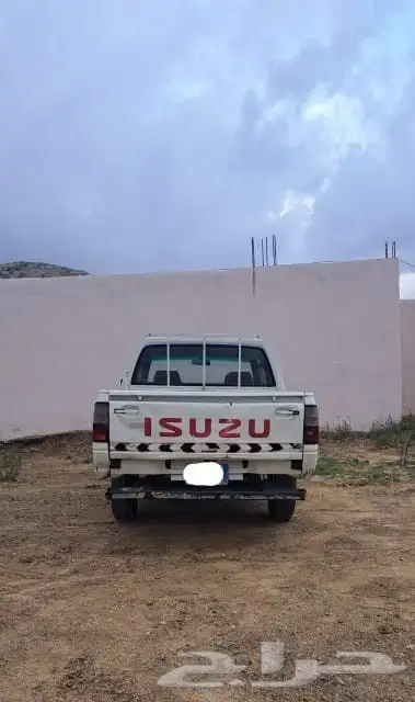 للبيع سياره ايسوزو غمارتين 2002 3
