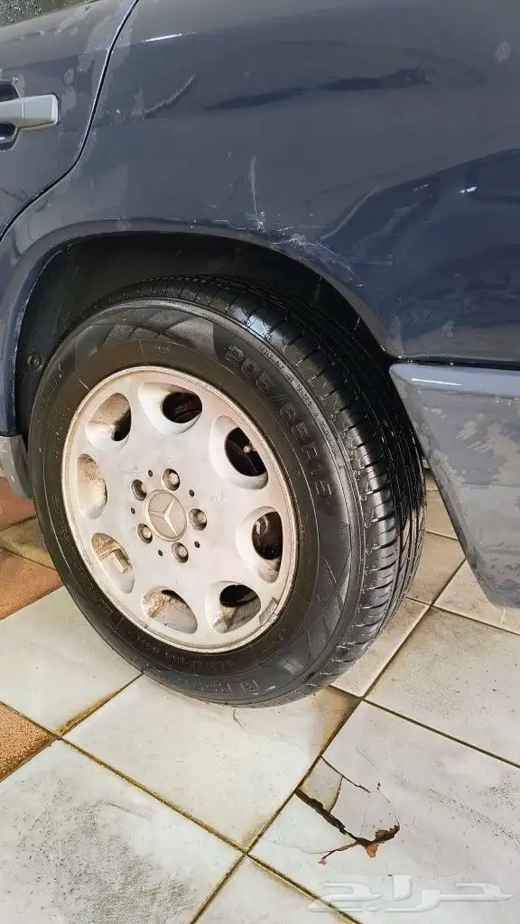 سياره مرسيدس 4