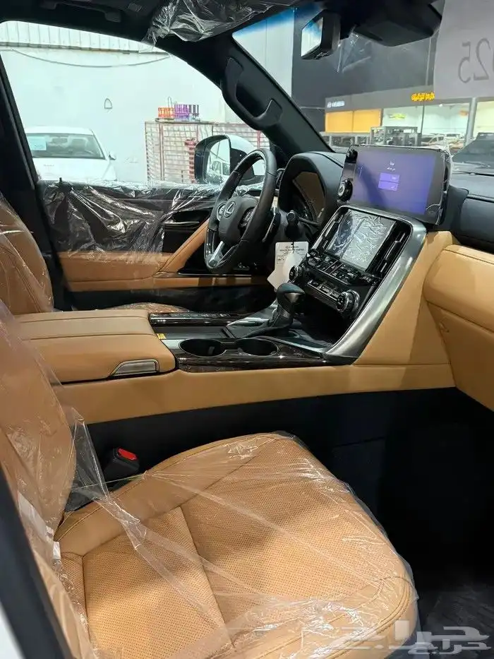 لكزس LX-600- 2025 -BB خليجي بريمي ممشي 200 كم مالك اول 10
