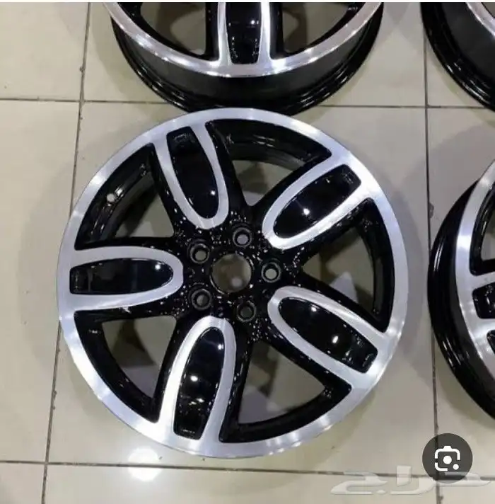 جنوط ميني كوبر مع كفرات شبه جديده برجستون 0