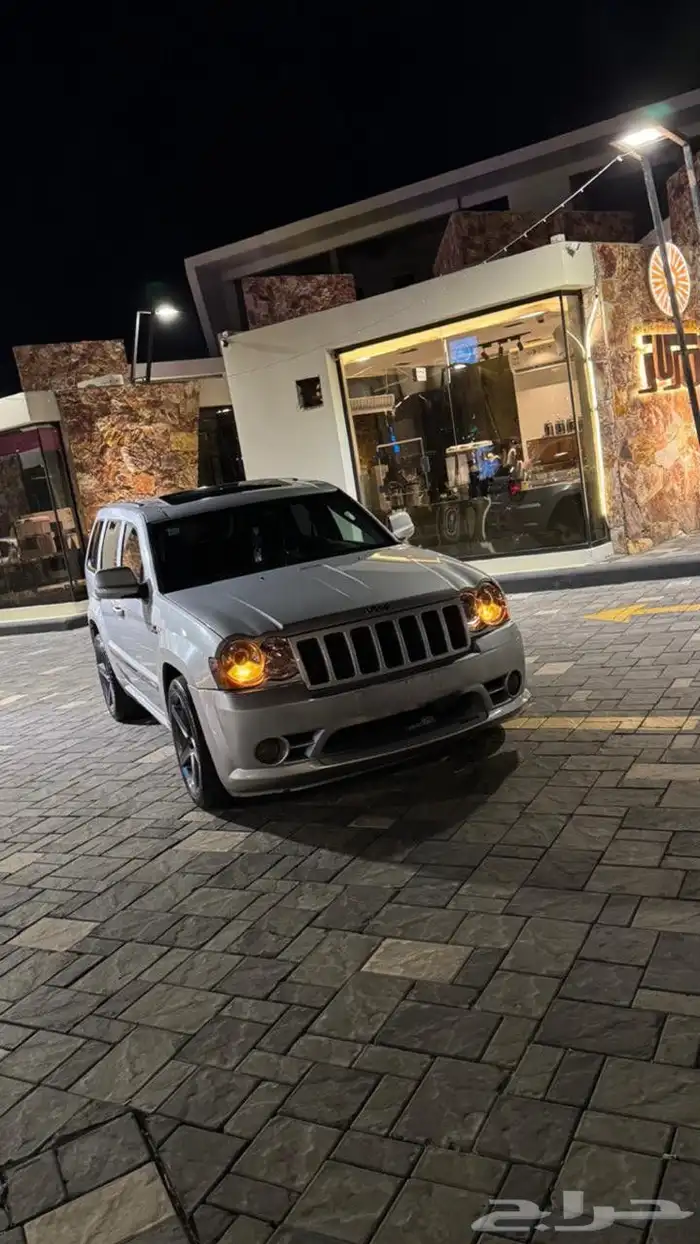 جيب جراند شروكي2010 SRT8 15