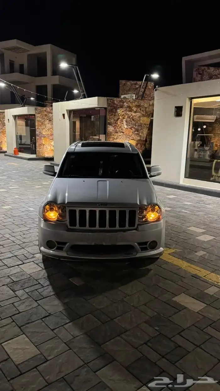 جيب جراند شروكي2010 SRT8 14