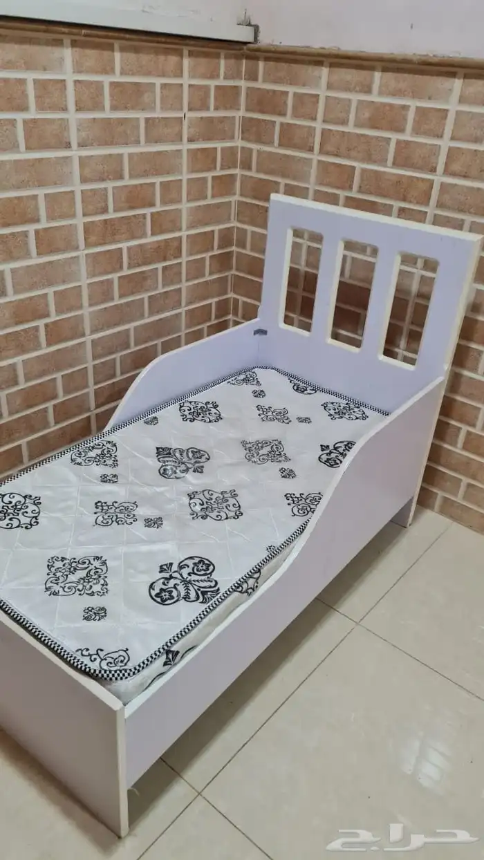 سرير اطفال عمر سنتين الى اربع سنه 150 مع المرتبه جزامه اربعه 1