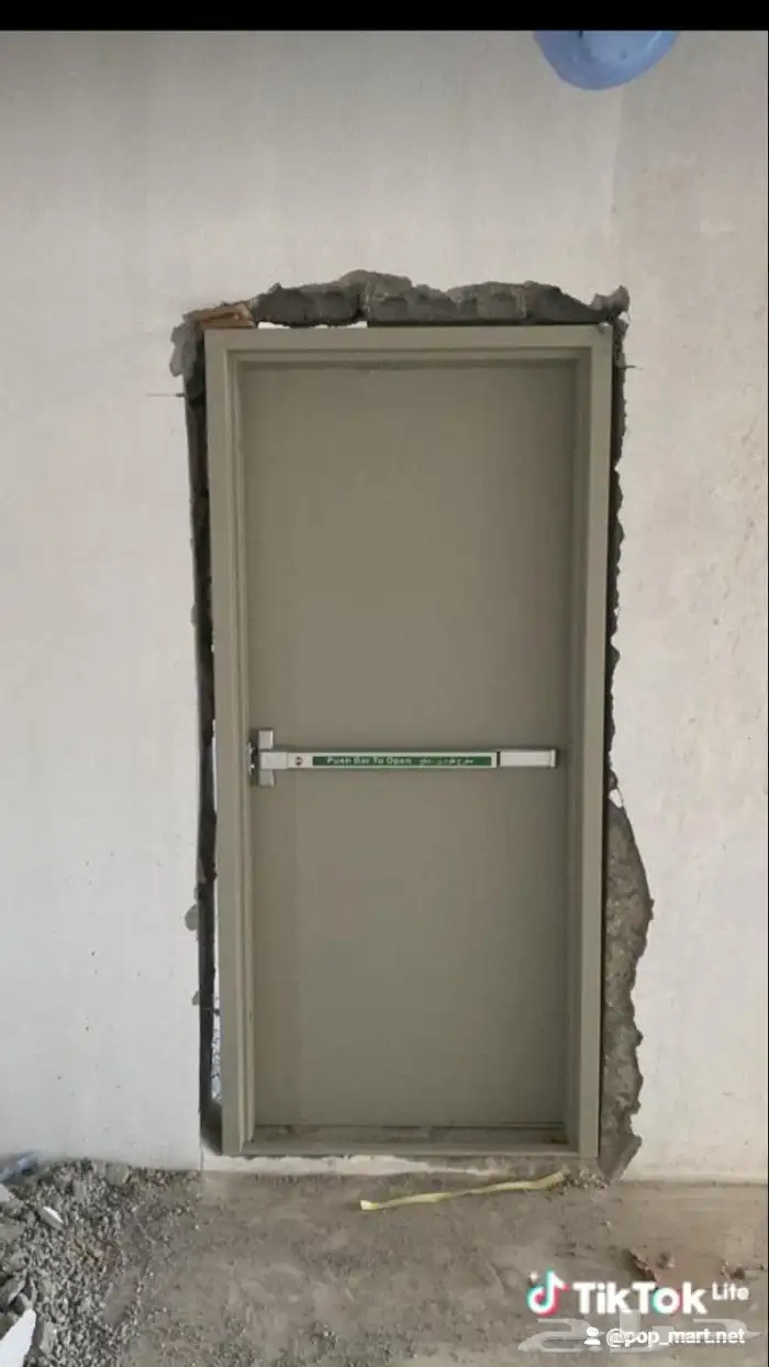 أبواب حريق. أبواب طوارئ. باب حريق. باب طوارئ 0