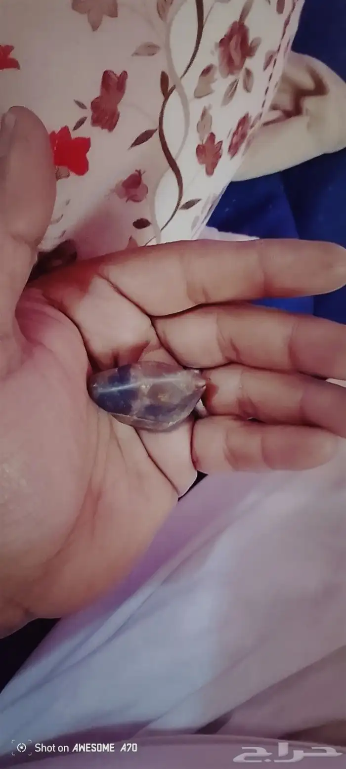 حجر كريم من النوادر حجر واحد في ثلاث صور 2