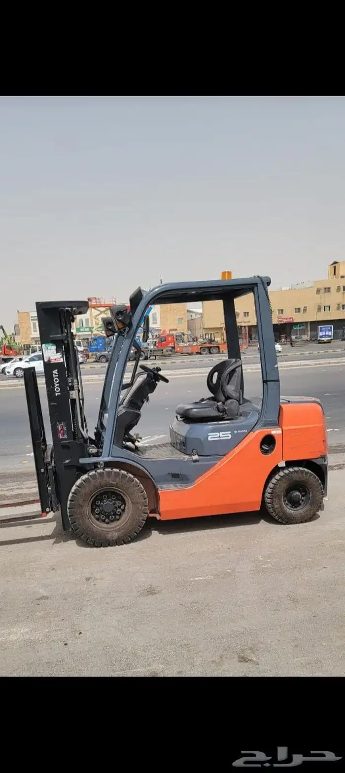 فوركلفت رافعات شوكيه للايجار جميع الاحجام اتصل نصل 1