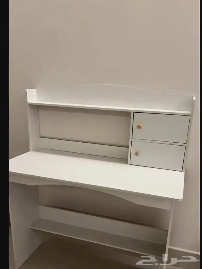 مكتب كمبيوتر مع خزانة وأرفف للمكتب 6