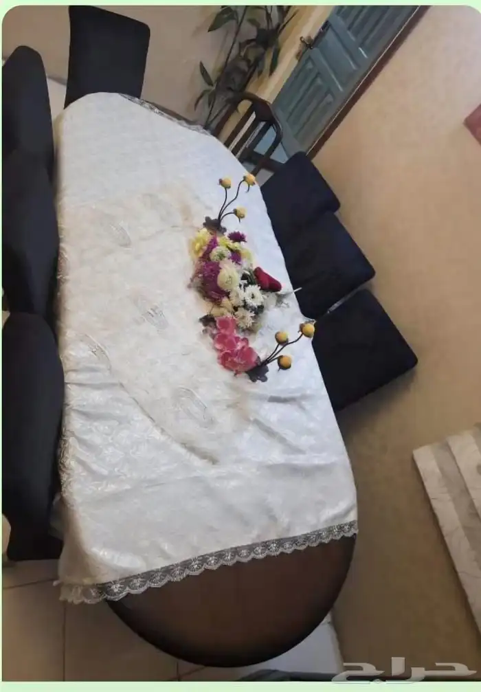 طاولة سفرة وكراسي و كنب لوجه الله تعالى 0