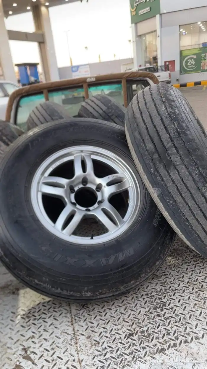 جنوط بكفراتهن بولين جدد مقاس17 0